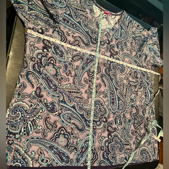 Vera Bradley Scrub Top - Picture 8 of 9